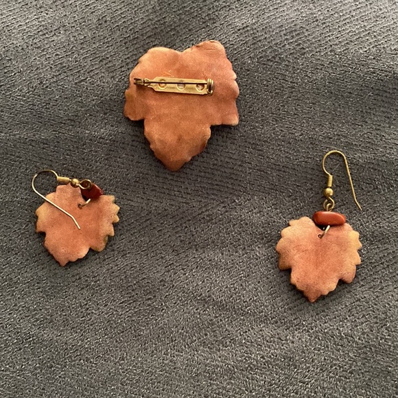 Porcelain Earrings & Pin Set - Picture 3 of 4